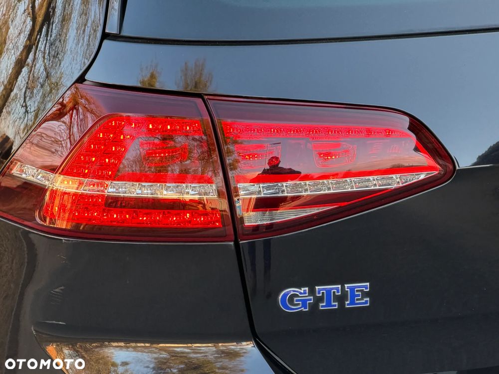Volkswagen Golf - 33