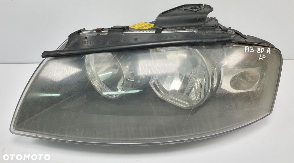 LAMPA LEWY PRZÓD PRZEDNIA AUDI A3 8P 8P0941003A 0301206201 EUROPA - 1