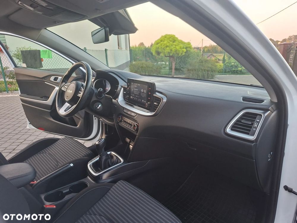 Kia Ceed 1.5 T-GDI L - 11
