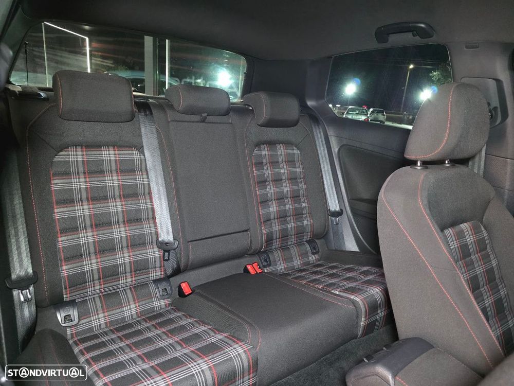 VW Golf 2.0 TSi GTi Performance - 9