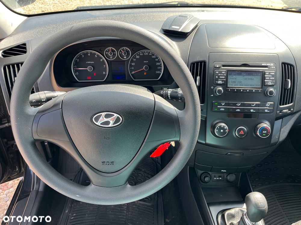 Hyundai i30 1.4 FIFA WM Edition - 11