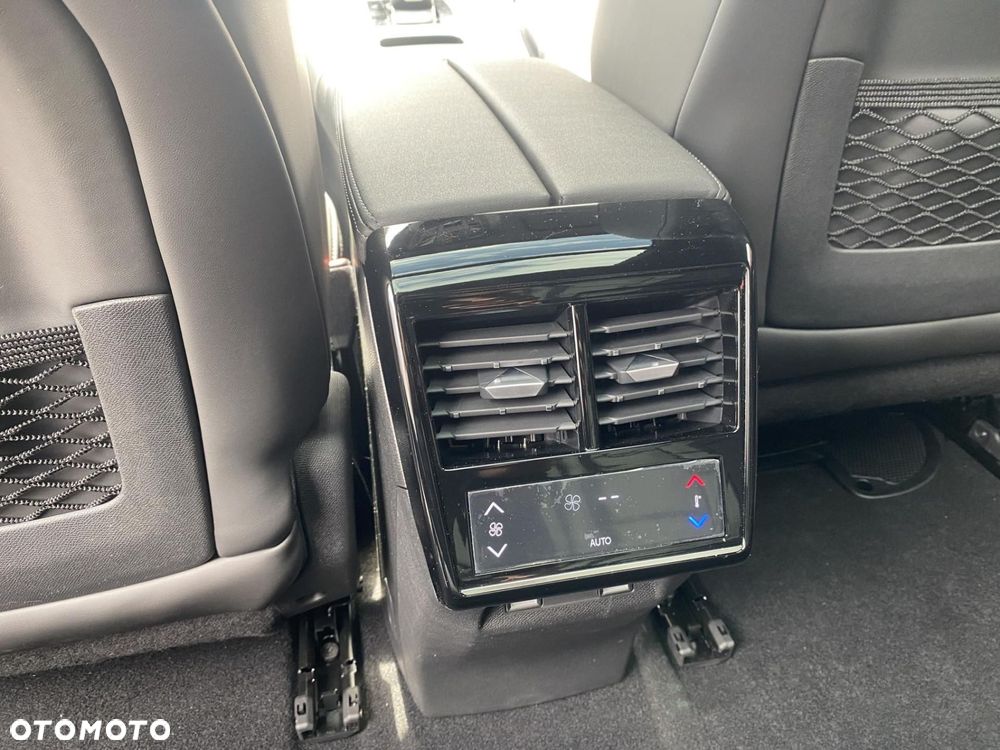 DS Automobiles DS 7 Crossback - 12