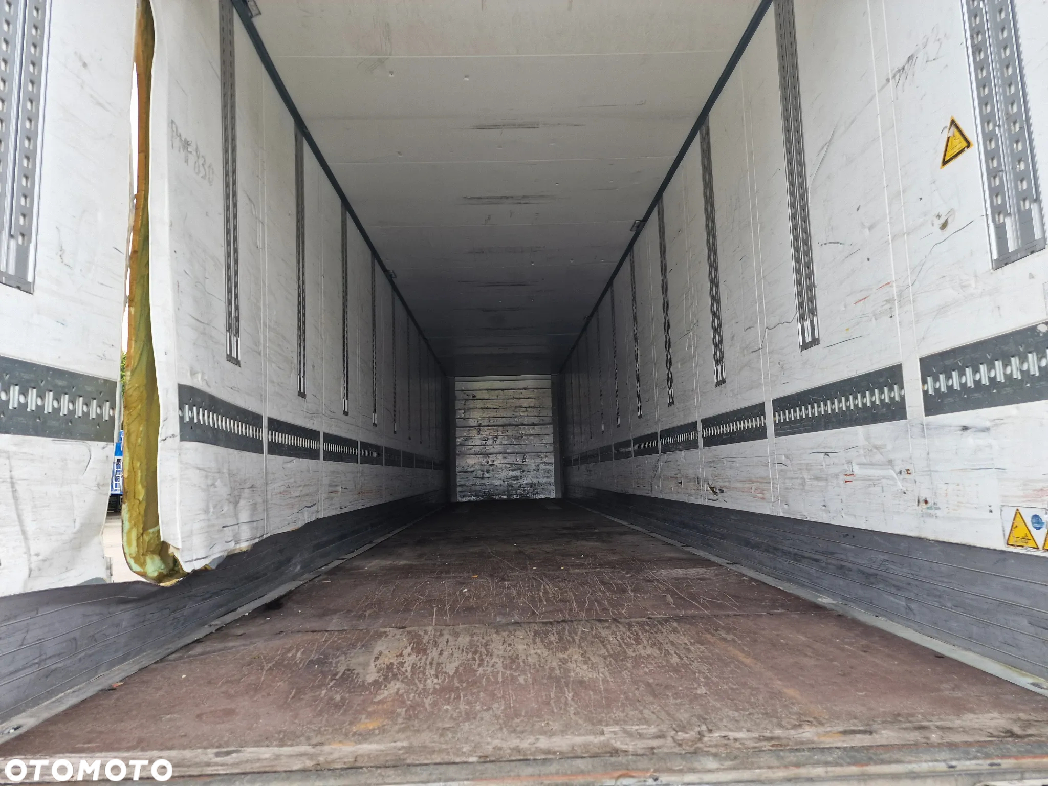 Schmitz Cargobull Izoterma Doppelstock Uszkodzona 2018 rok - 4