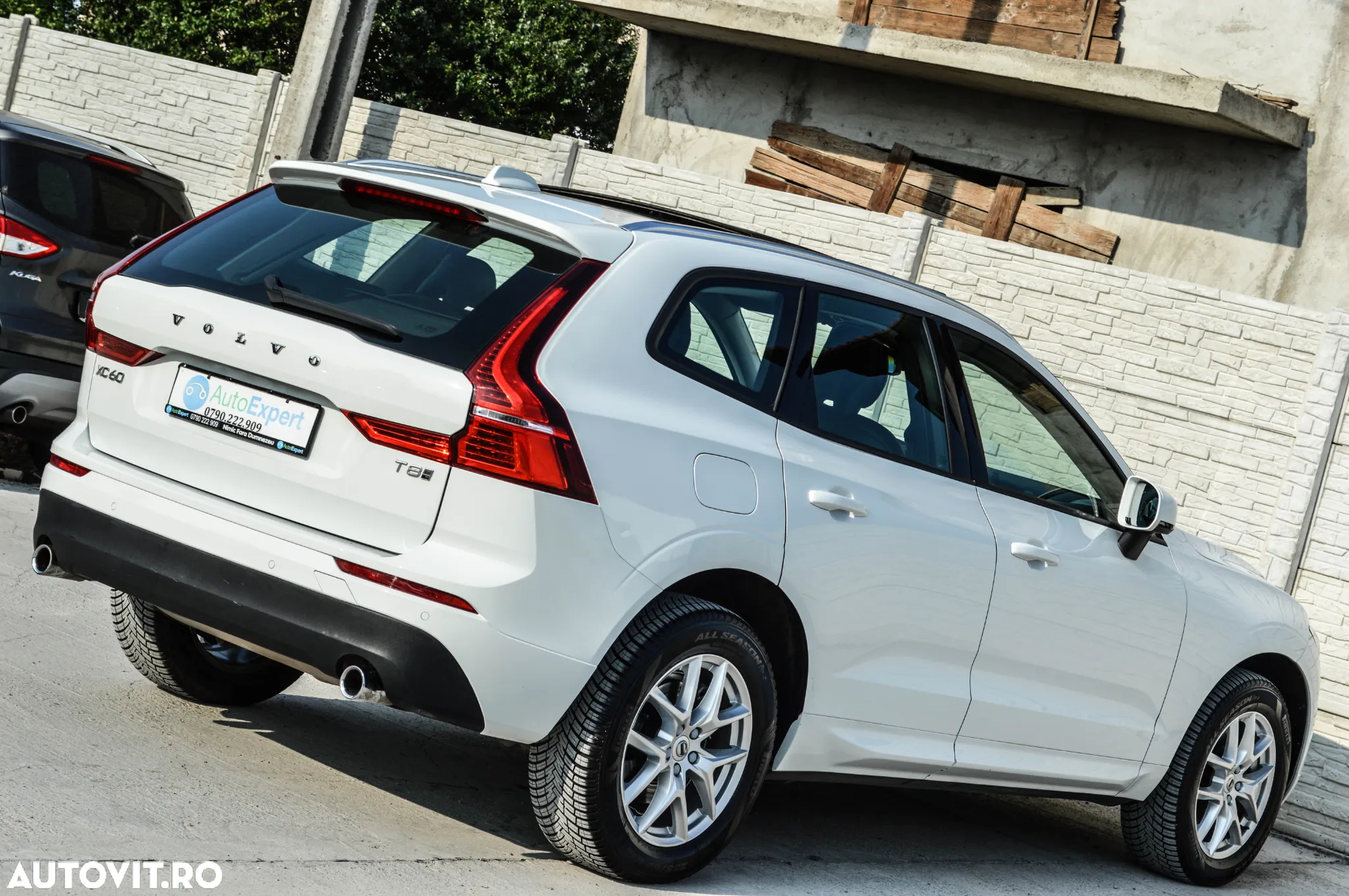 Volvo XC 60 T8 Twin Engine AWD Momentum - 14