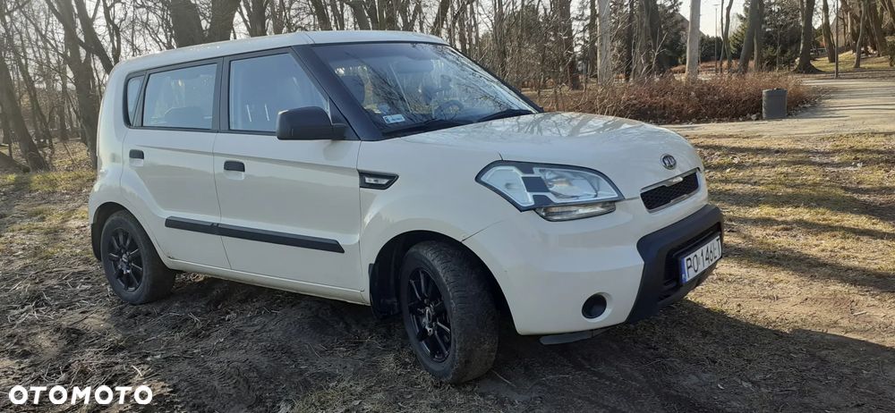 Kia Soul 1.6 L - 4