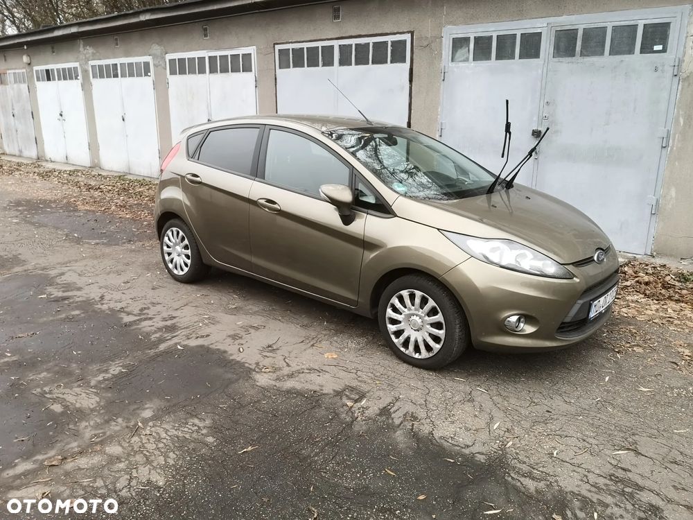 Ford Fiesta 1.25 Celebration - 19