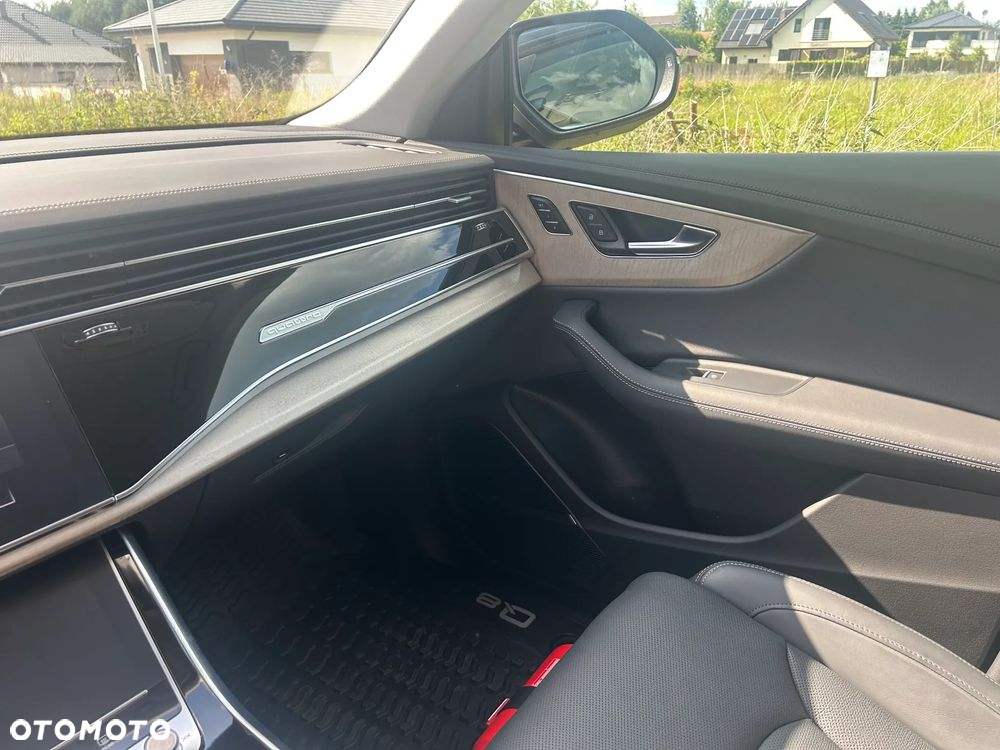 Audi Q8 55 TFSI e Quattro Tiptronic - 16