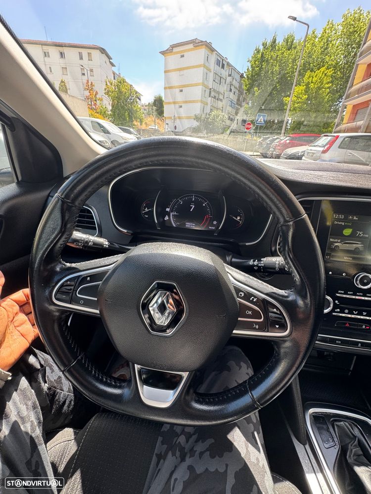 Renault Mégane Sport Tourer - 9
