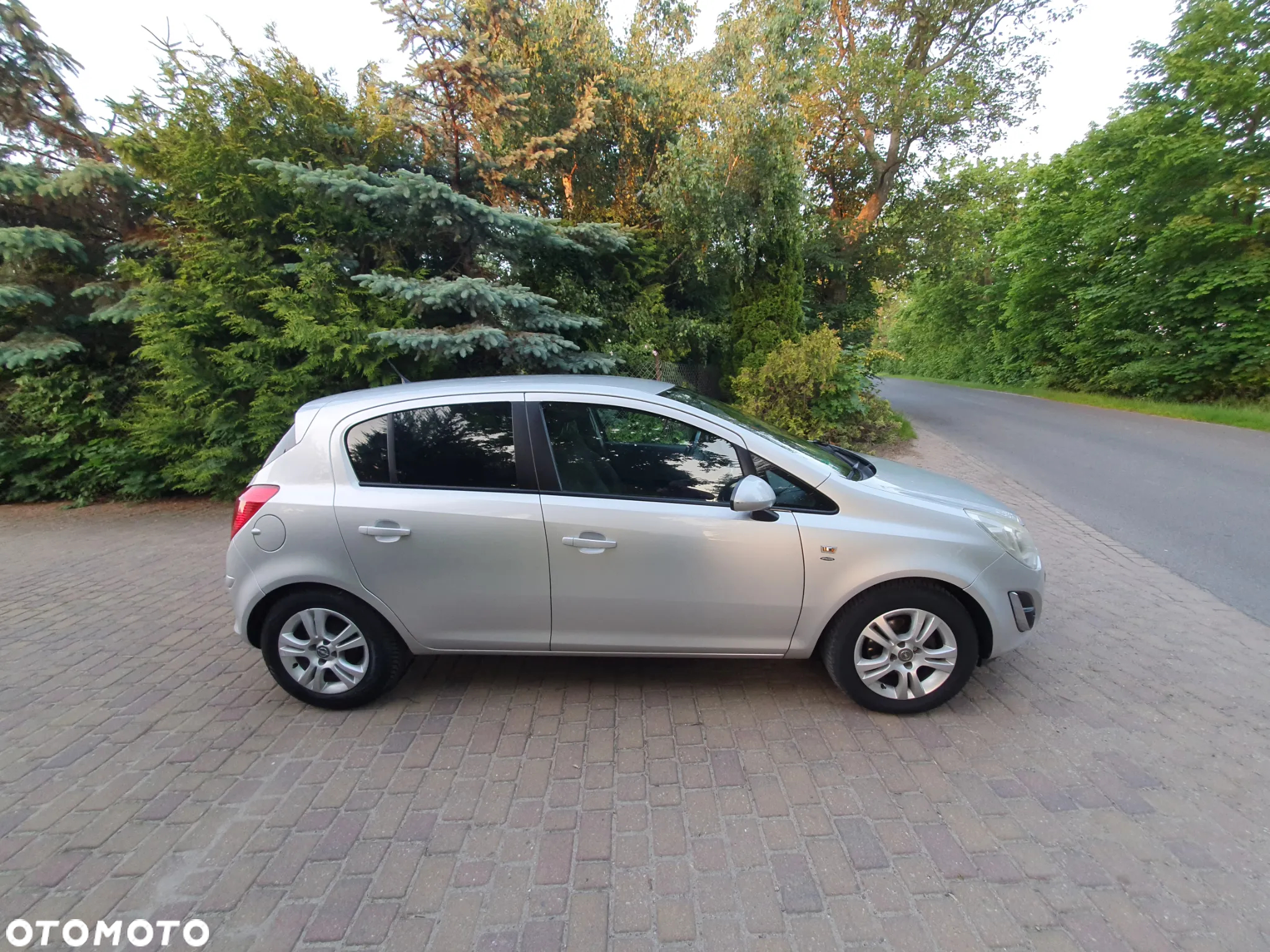 Opel Corsa 1.4 16V Edition - 3