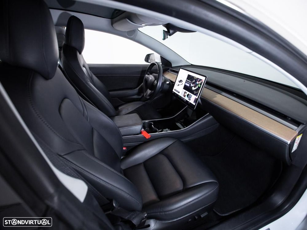 Tesla Model 3 Long-Range Dual Motor AWD - 11