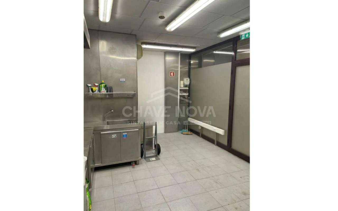 Espaço Comercial no Centro Comercial DOuro - General Torres - Vila ... - Grande imagem: 4/5