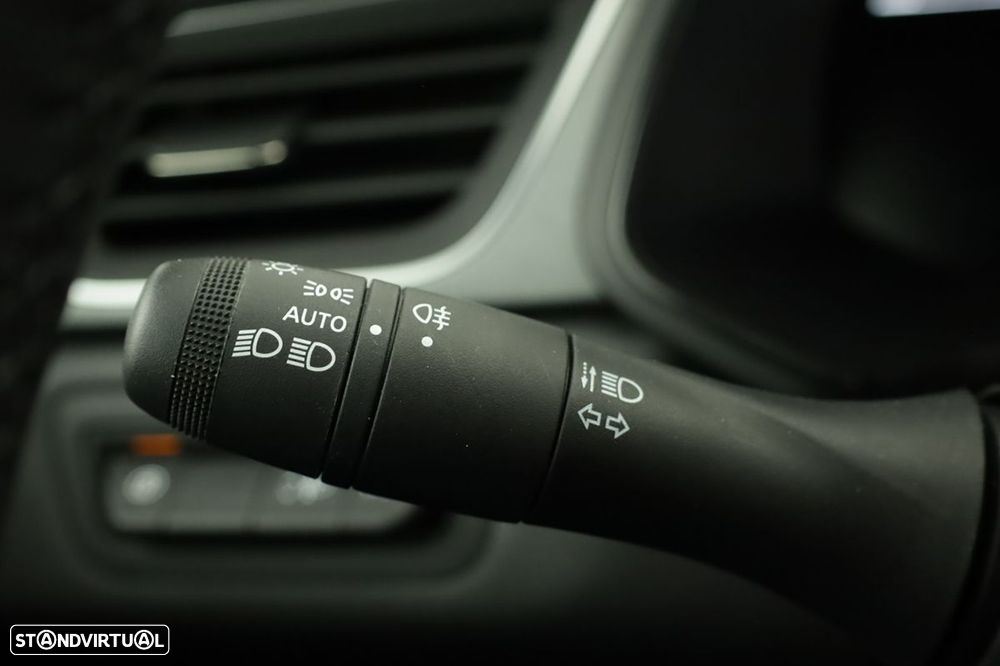 Renault Captur 1.0 TCe Techno Bi-Fuel - 17