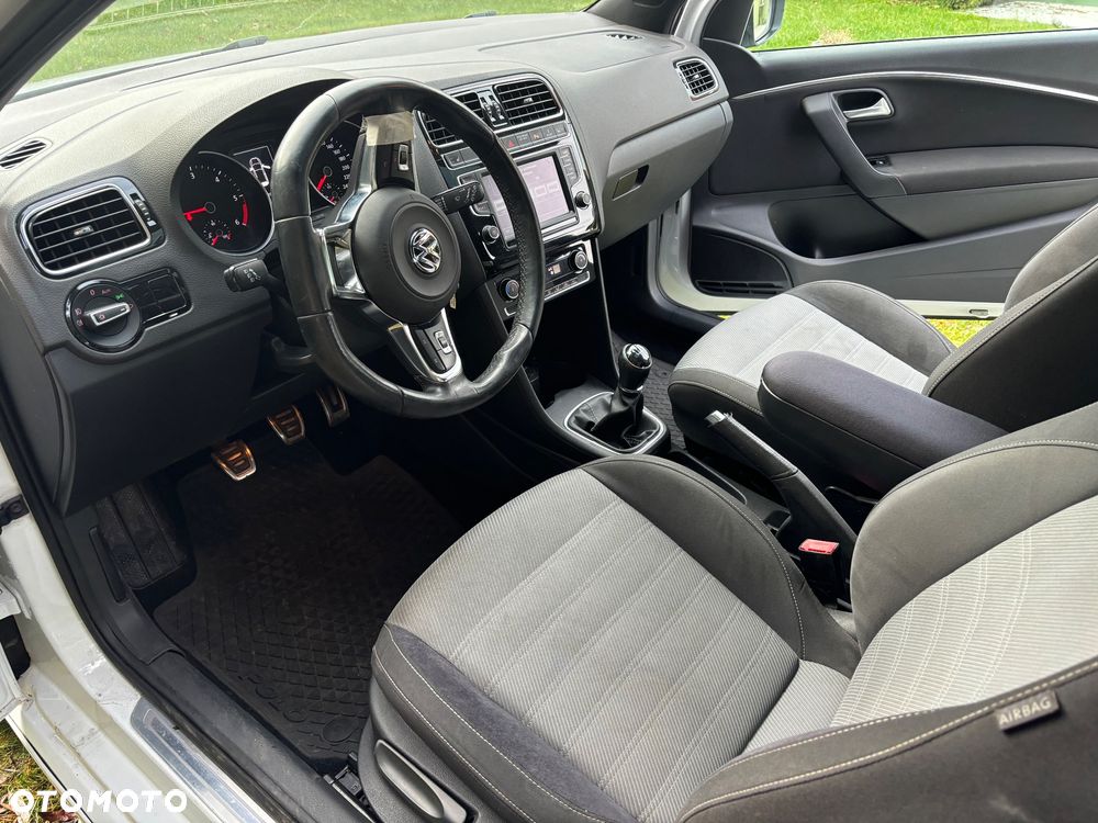 Volkswagen Polo 1.4 TDI BMT Highline - 6