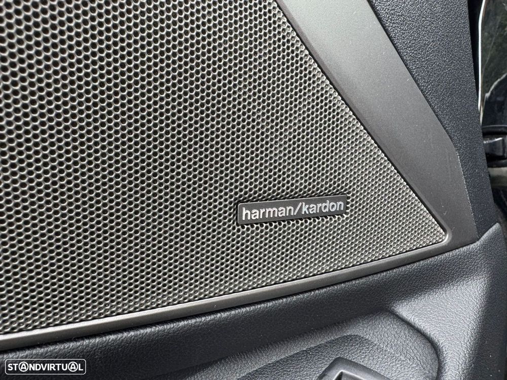 BMW M3 Competition xDrive - 24