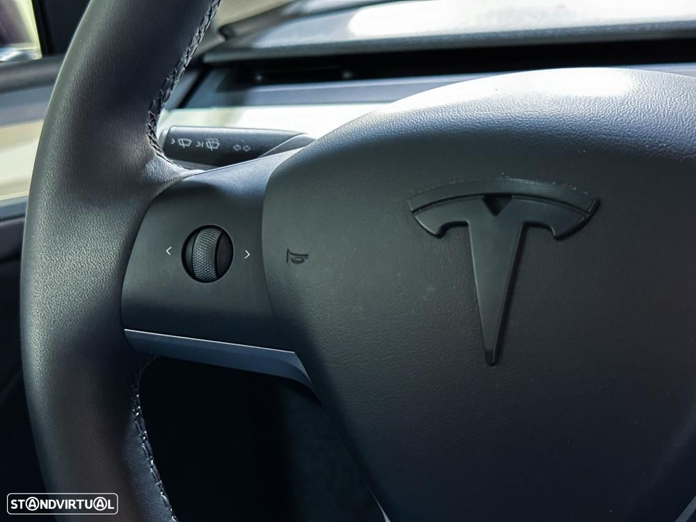 Tesla Model Y Standard - 41