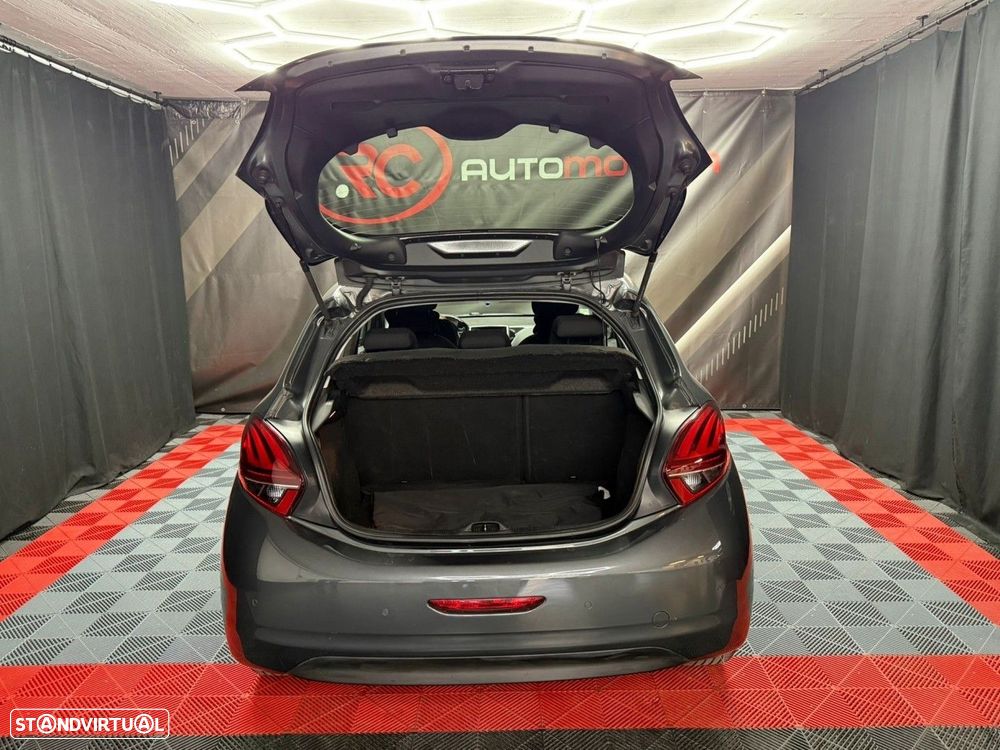 Peugeot 208 1.2 PureTech Style - 8