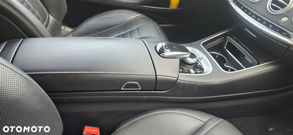 Mercedes-Benz Klasa S 560 4-Matic 9G-TRONIC - 29