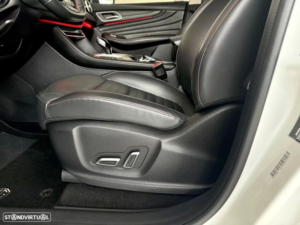 MG EHS 1.5 T-GDI Plug-in Hybrid Luxury - 27