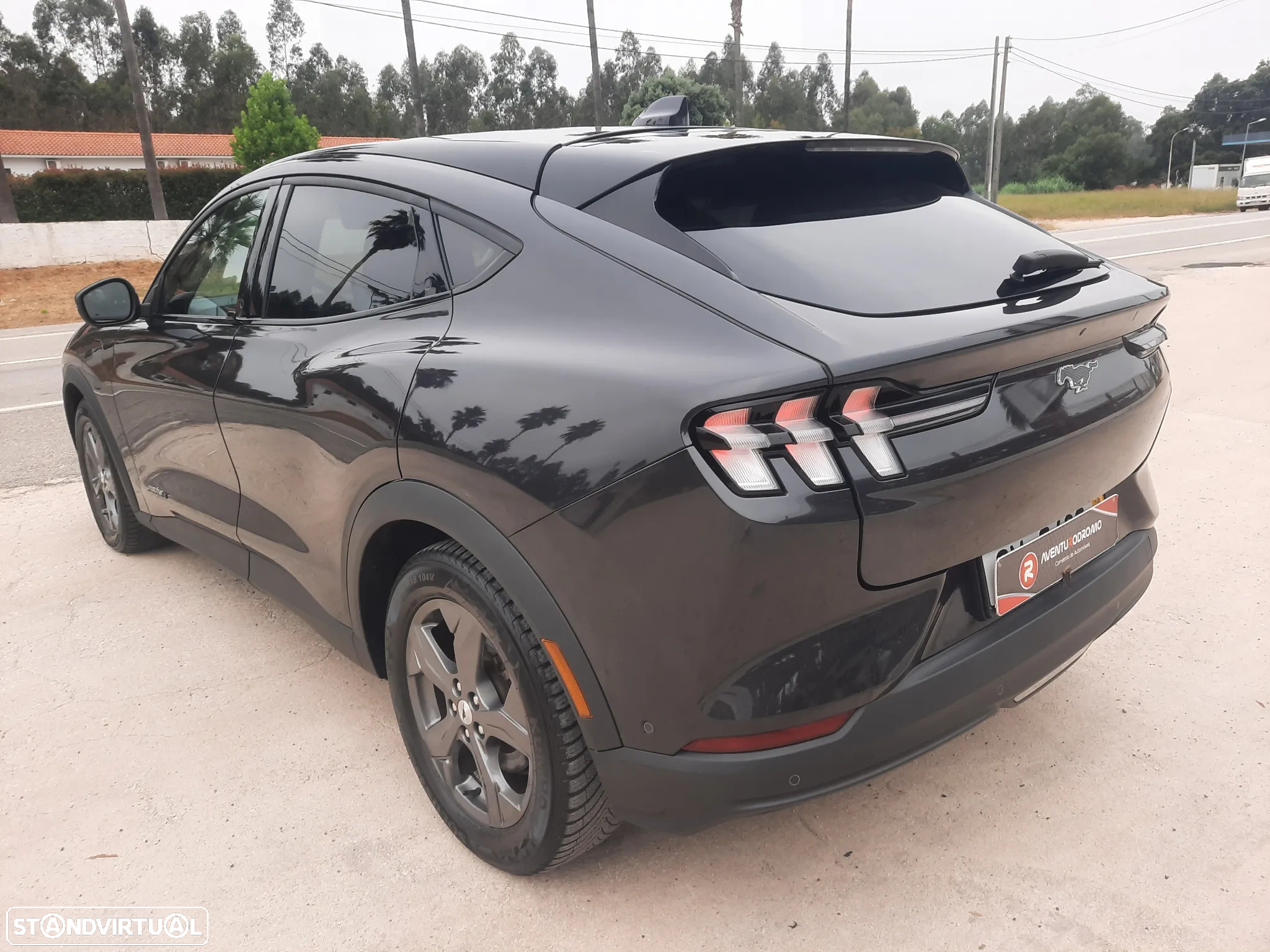 Ford Mustang Mach-E 98.7 kWh Premium - 17