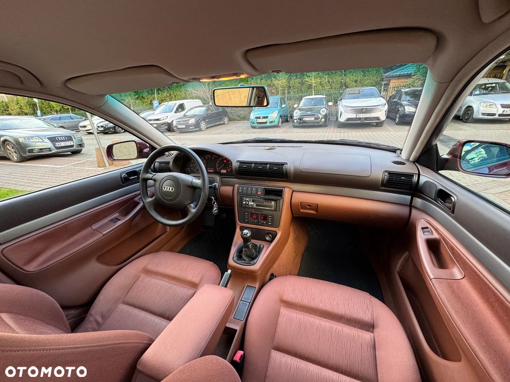 Audi A4 Limousine - 13