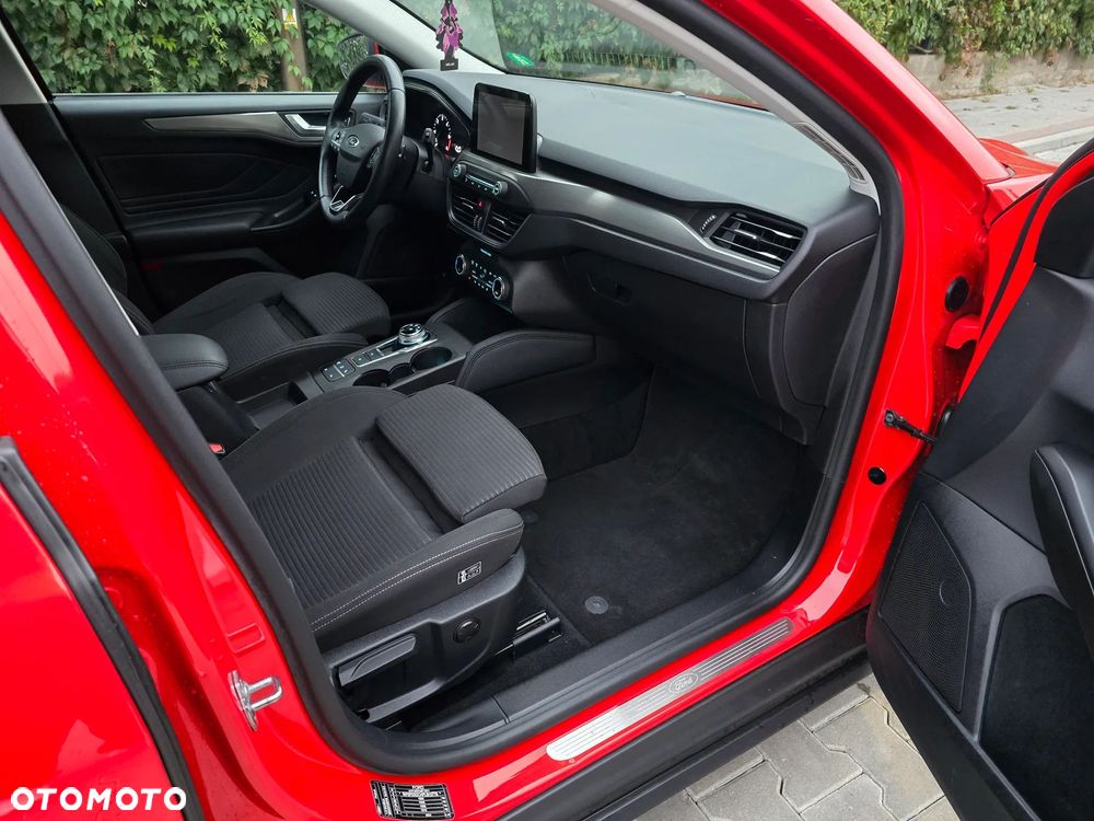 Ford Focus 1.5 EcoBlue Start-Stopp-System TITANIUM - 11