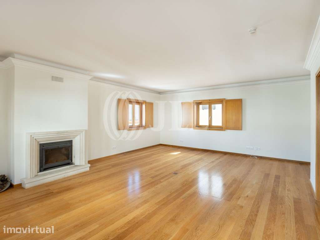 Apartamento T4 duplex no centro histórico de Cascais - Grande imagem: 3/20