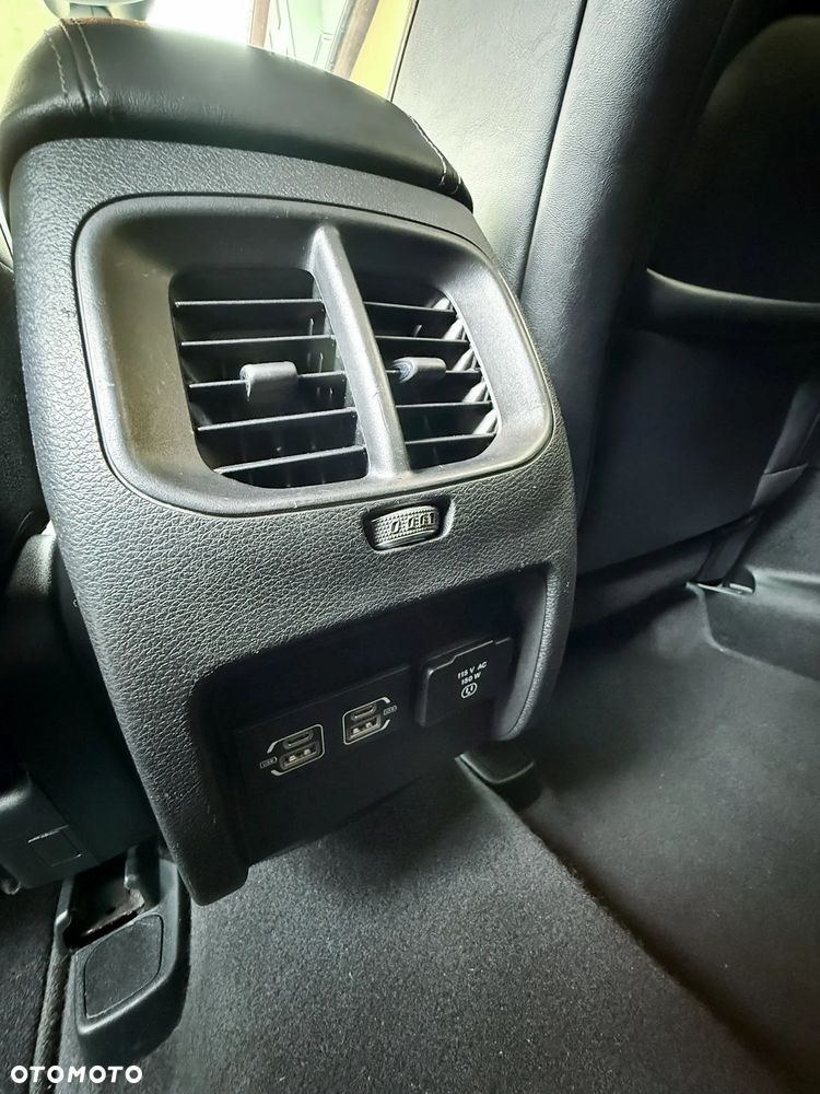 Jeep Cherokee - 30