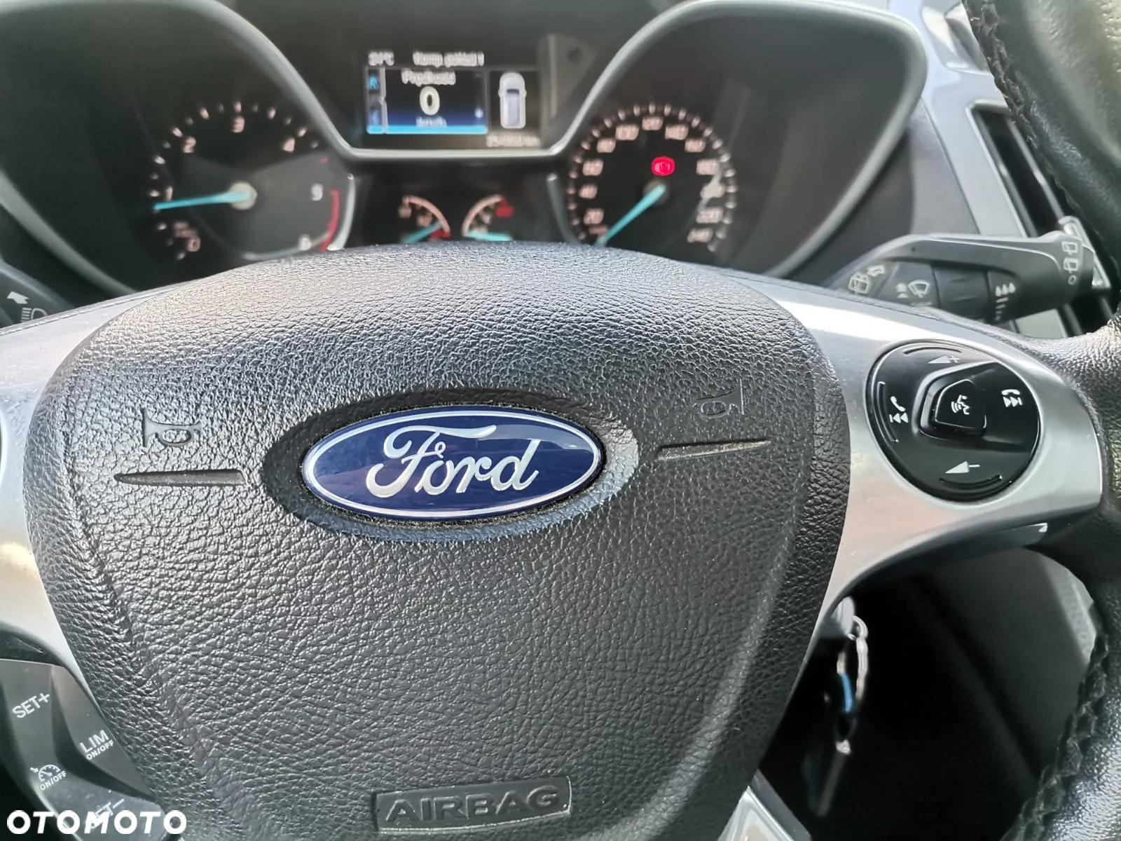 Ford Tourneo Connect 1.5 TDCi Titanium - 19
