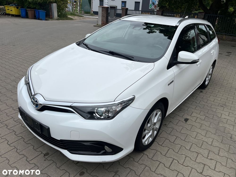 Toyota Auris Hybrid 135 Prestige - 13