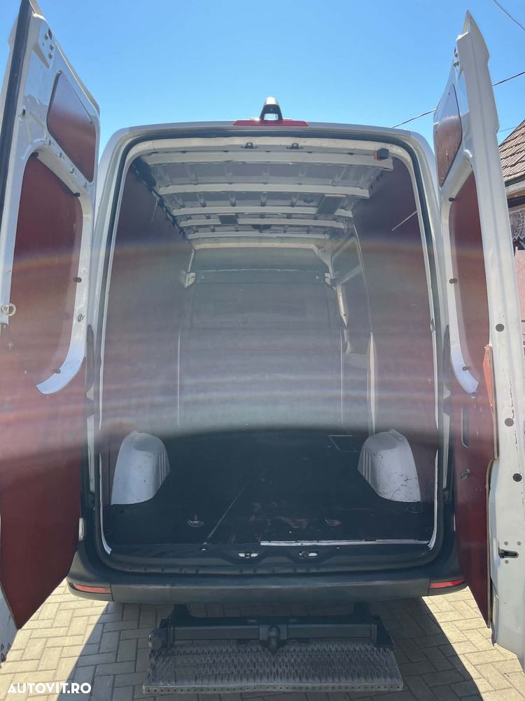 Mercedes-Benz Sprinter - 17