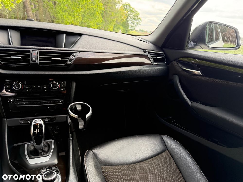 BMW X1 sDrive18d xLine - 30