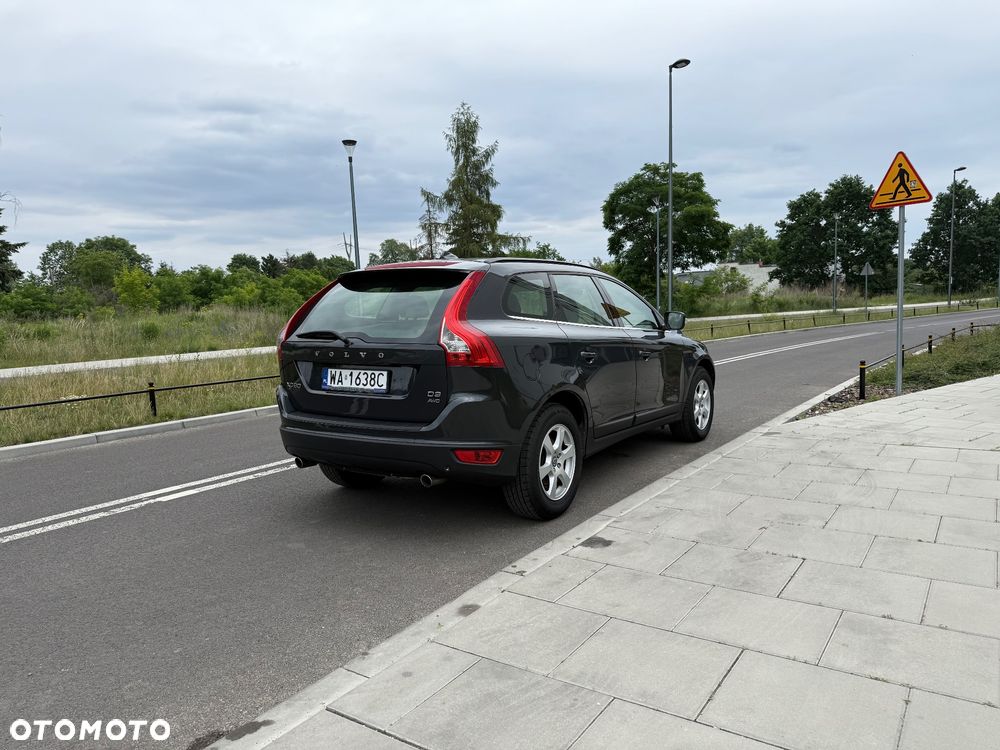 Volvo XC 60 2.4D AWD Momentum - 6
