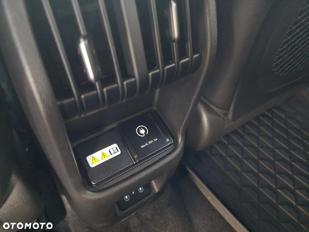 Hyundai Kona Electric 65kWh Executive - 24