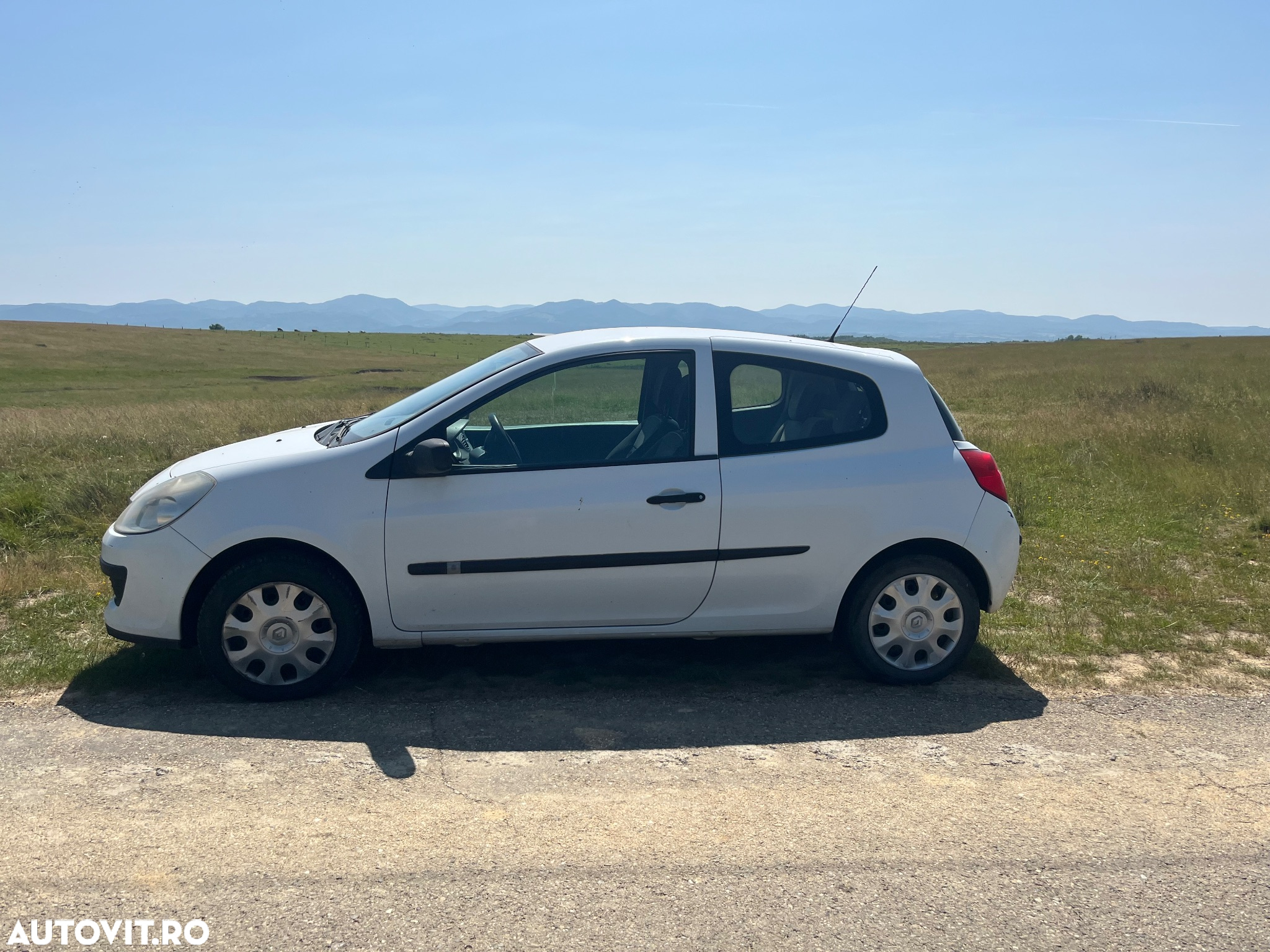 Renault Clio 1.5 dCi Authentique - 4