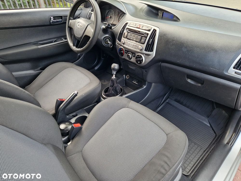 Hyundai i20 - 16