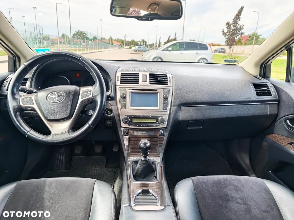 Toyota Avensis 2.0 D-4D Premium - 6