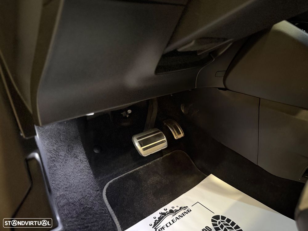 Peugeot e-208 GT Pack - 21