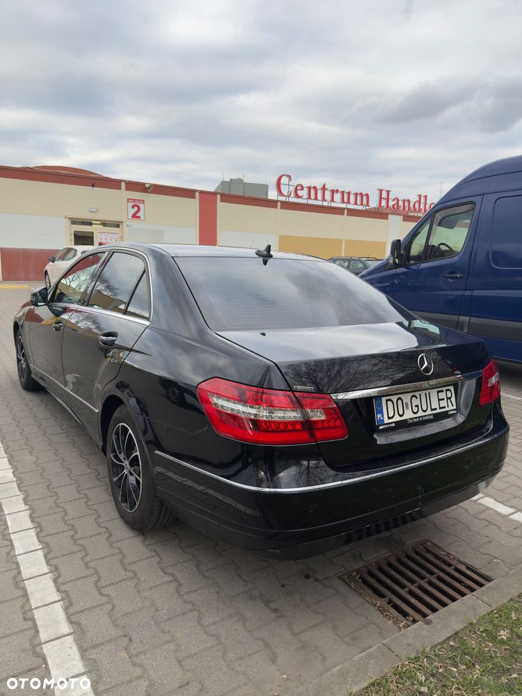 Mercedes-Benz Klasa E 200 CDI DPF BlueEFFICIENCY 7G-TRONIC Elegance - 7