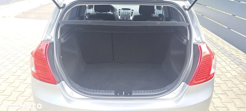 Kia Ceed 1.4 Comfort + - 7