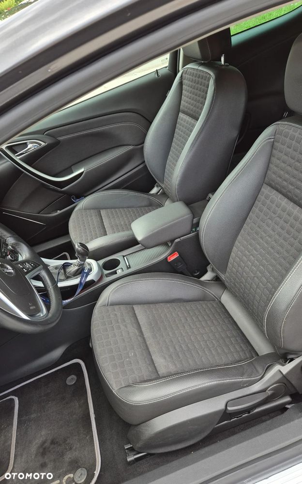 Opel Astra 1.4 Turbo - 11