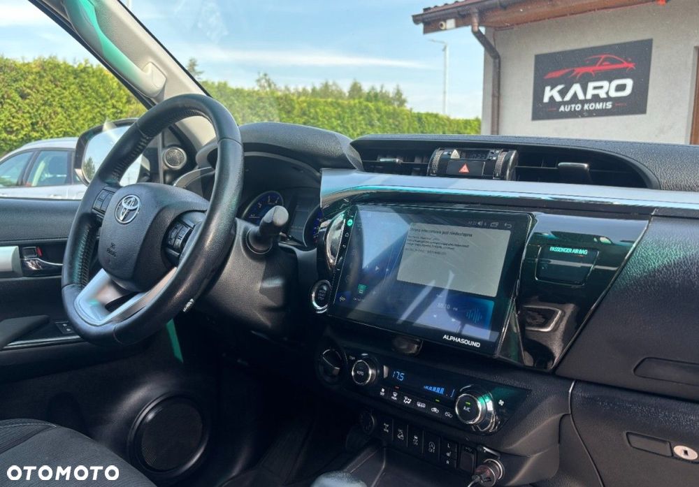 Toyota Hilux - 10