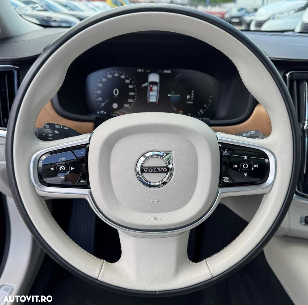 Volvo V90 - 24