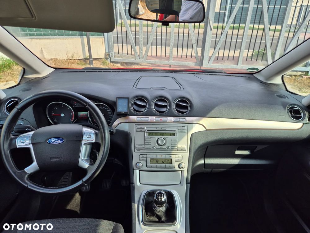 Ford Galaxy - 7