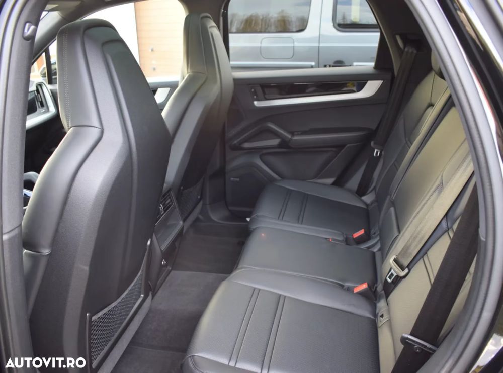Porsche Cayenne S E-Hybrid - 13