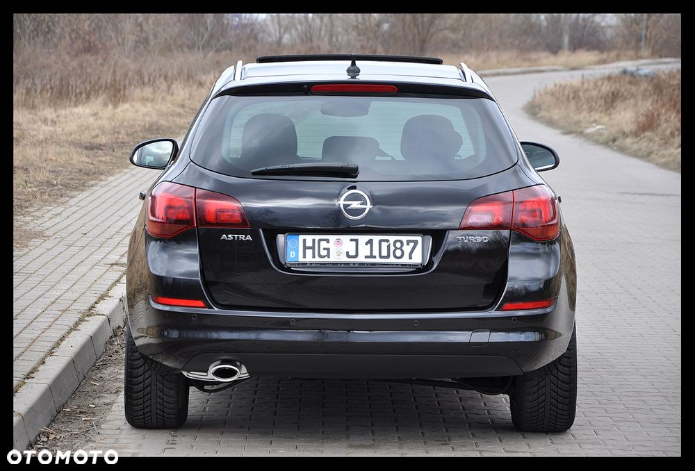 Opel Astra 1.6 Turbo Innovation - 10