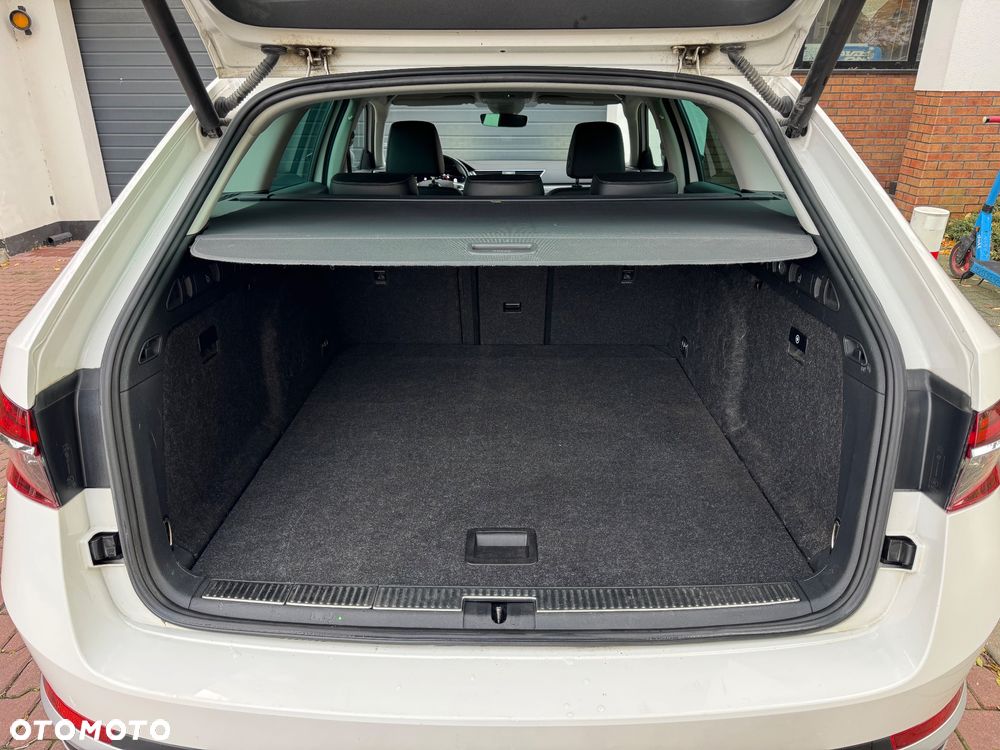 Skoda Superb 2.0 TDI SCR 4x4 Scout DSG - 21