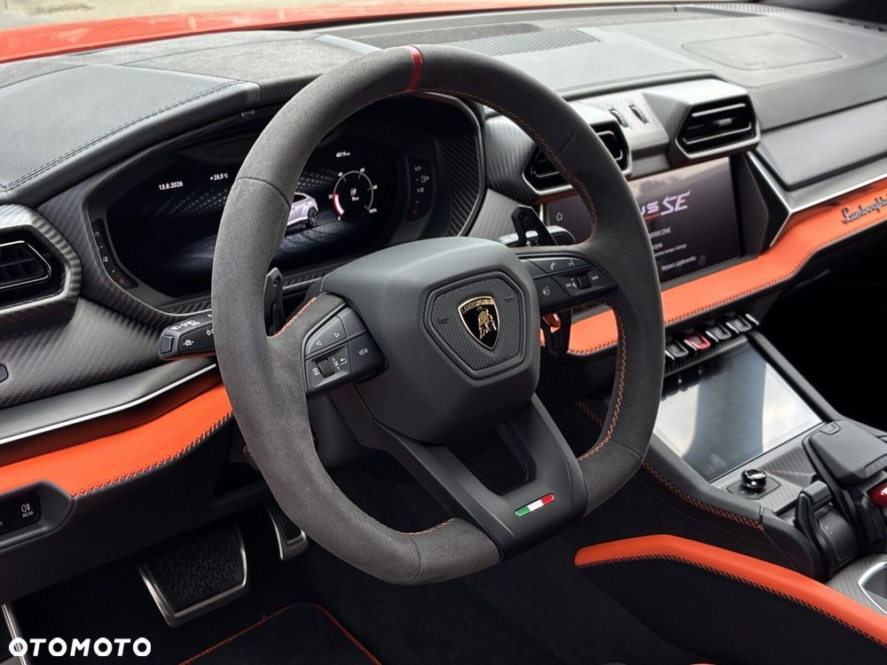 Lamborghini Urus - 10