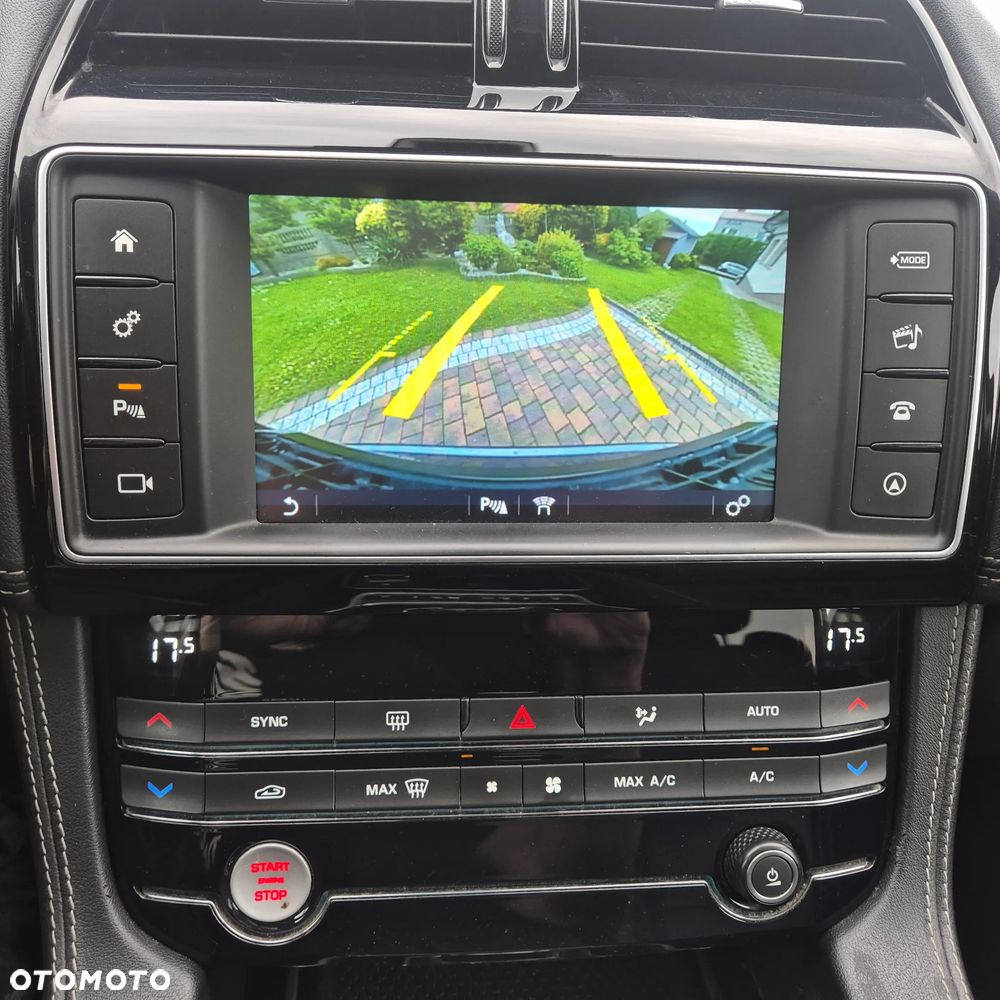 Jaguar F-Pace 20d AWD R-Sport - 6