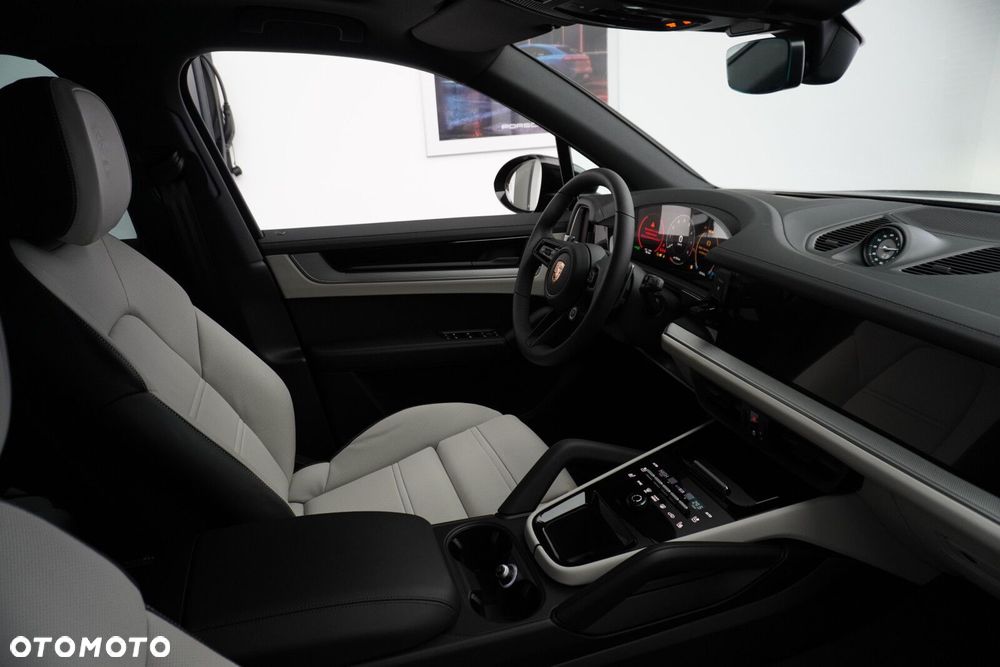 Porsche Cayenne S - 25