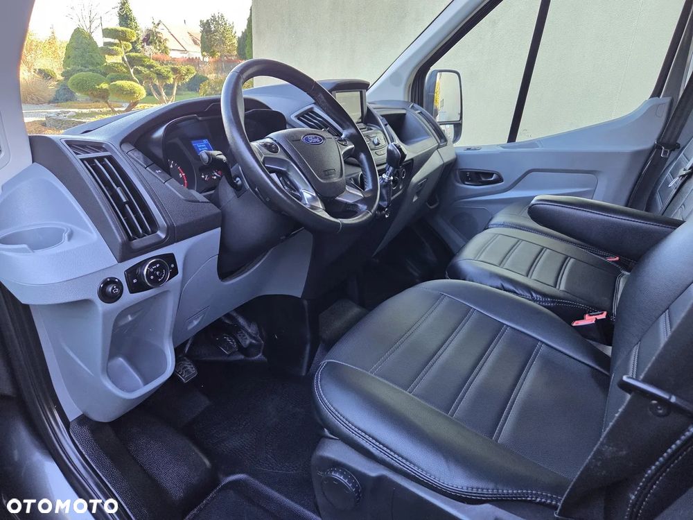 Ford Transit - 25